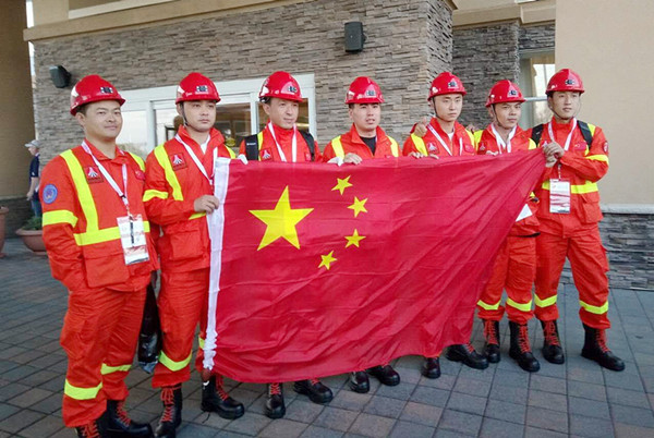 2—— 岗位虽通俗 匠心自峥嵘_副本.jpg