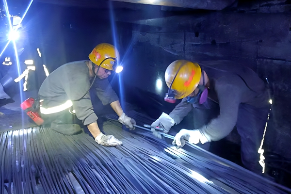 2 皮带硫化_副本.jpg