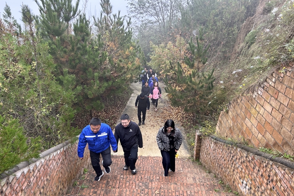 登顶历程 (2)_副本.jpg